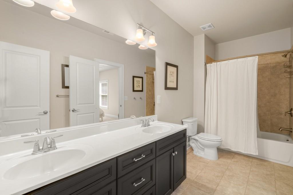 2700 Vinings Orchard Circle