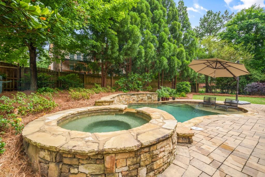 2700 Vinings Orchard Circle