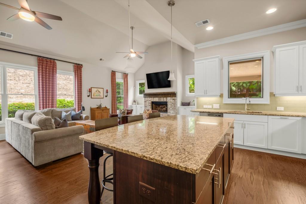 2700 Vinings Orchard Circle