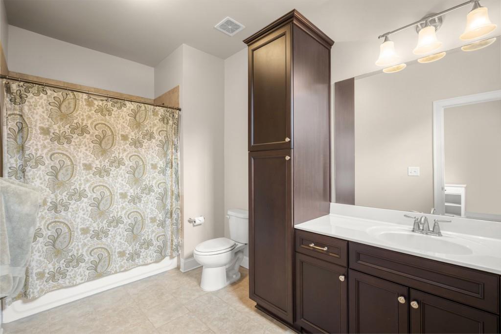 2700 Vinings Orchard Circle