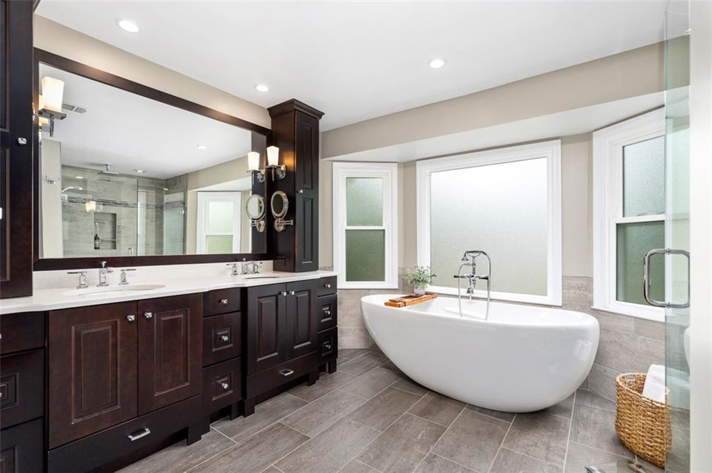 3710 Robinson Walk Court