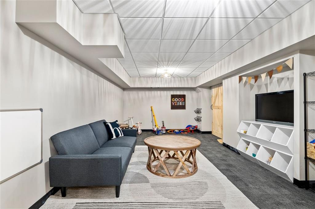 3710 Robinson Walk Court