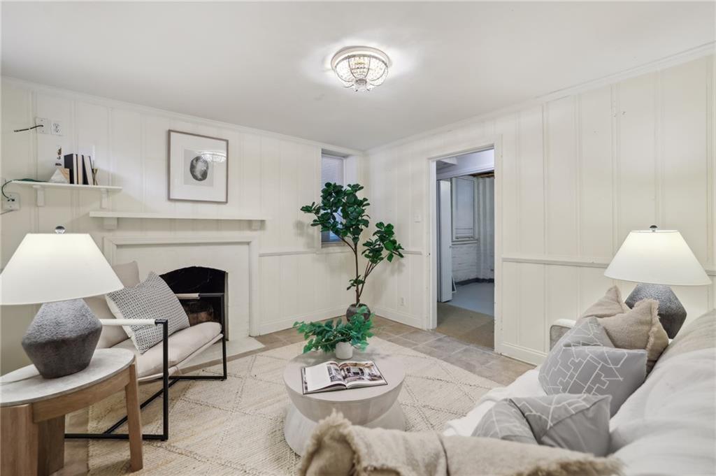 1836 Colland Drive NW