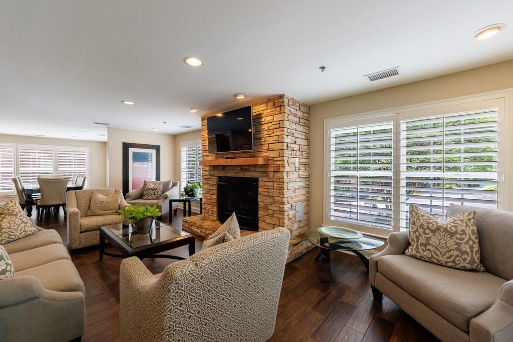 50 BISCAYNE Drive NW Unit 4110