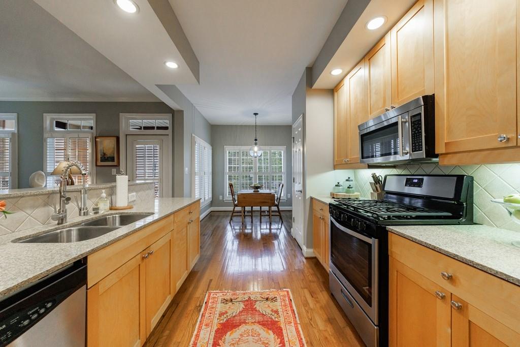 50 BISCAYNE Drive NW Unit 4110