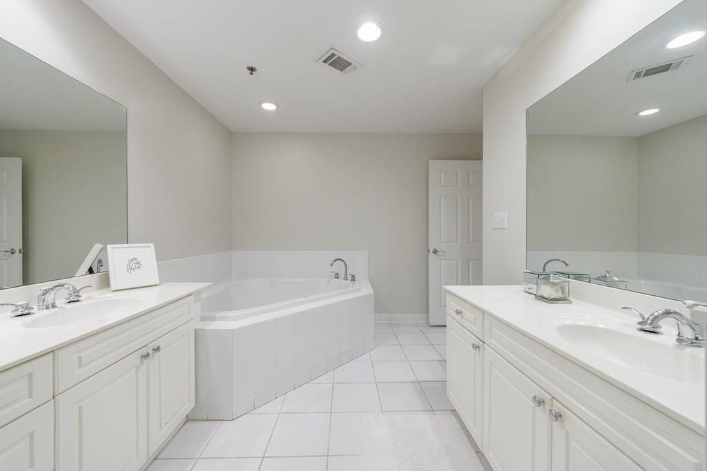 50 BISCAYNE Drive NW Unit 4110