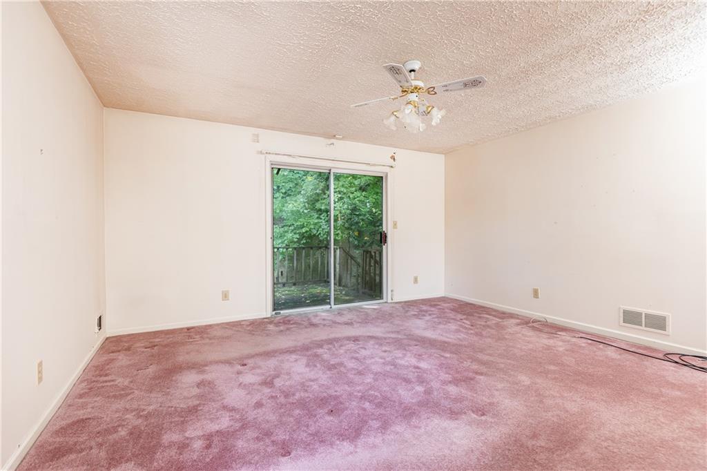 746 Gladstone Road NW