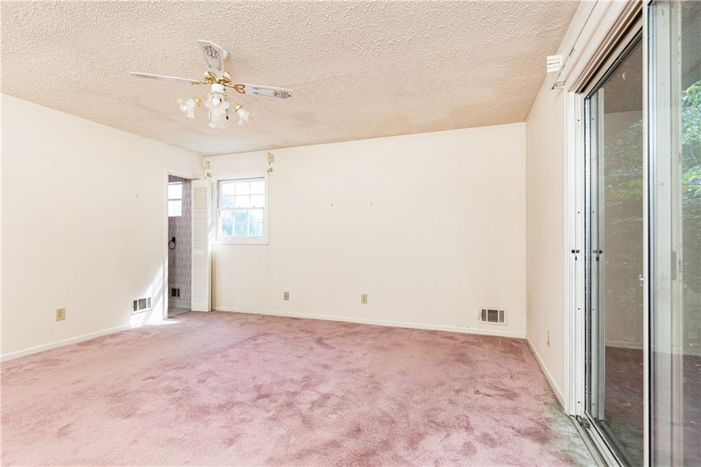 746 Gladstone Road NW