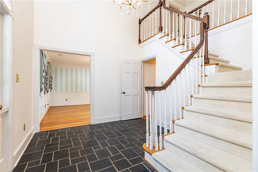 5287 Vernon Lake Drive