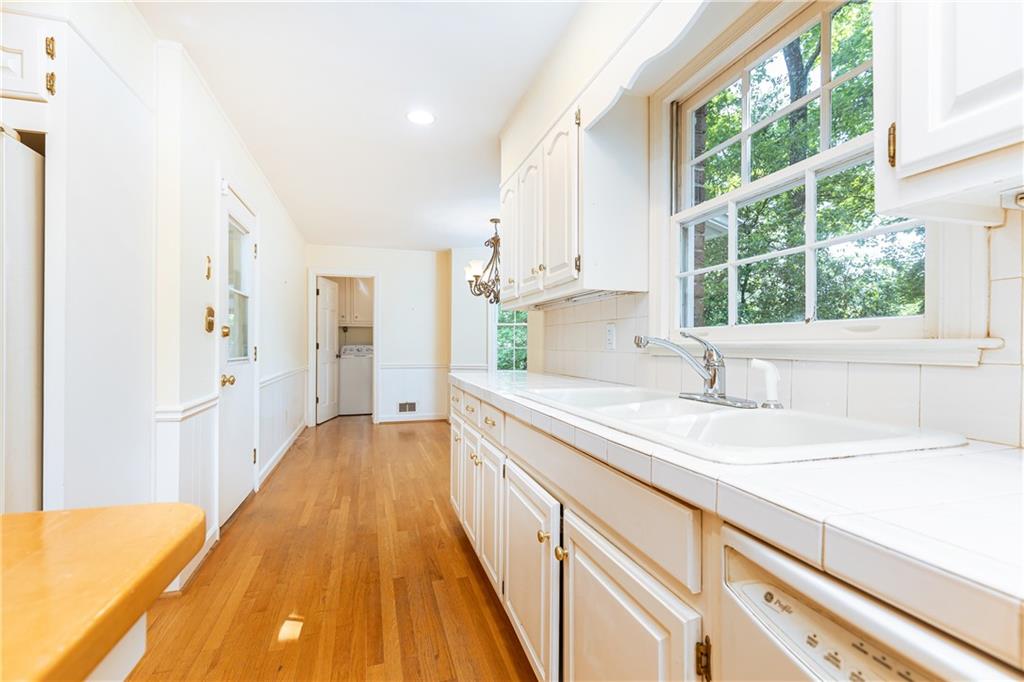 5287 Vernon Lake Drive