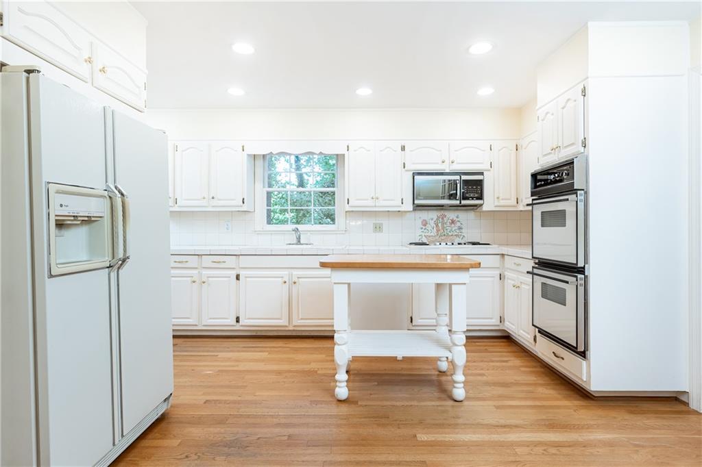 5287 Vernon Lake Drive