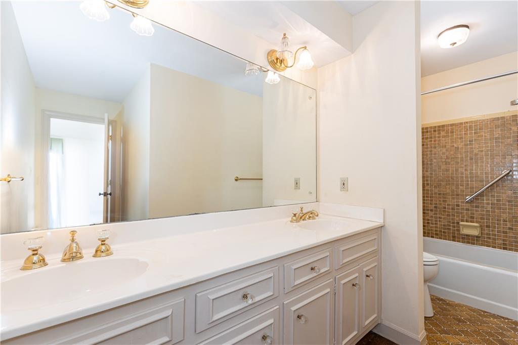 5287 Vernon Lake Drive