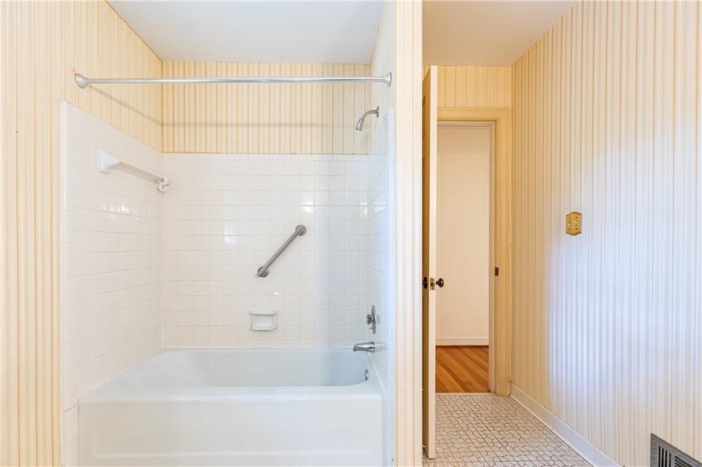 5287 Vernon Lake Drive