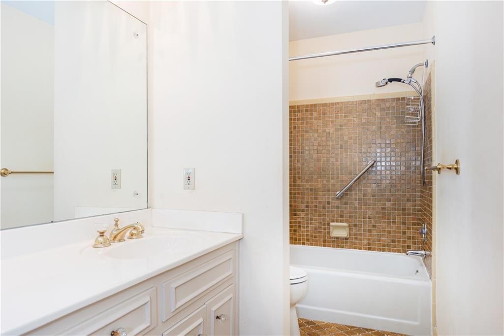 5287 Vernon Lake Drive