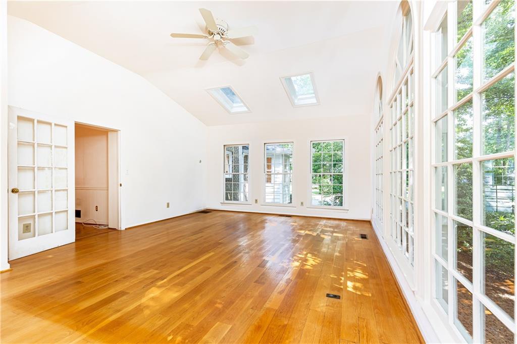 5287 Vernon Lake Drive