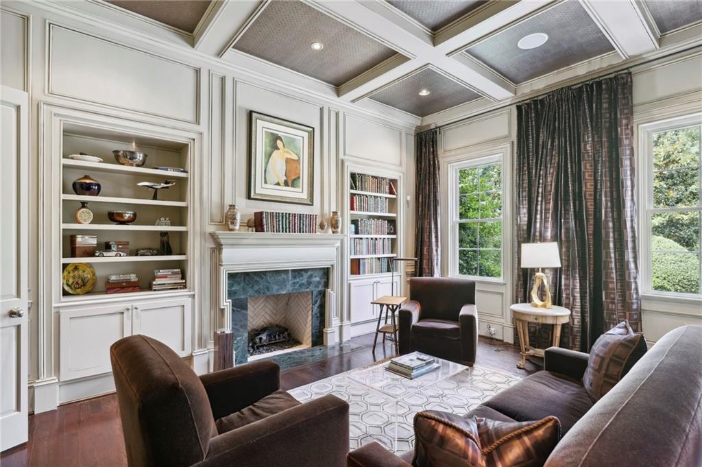 2883 Andrews Drive NW