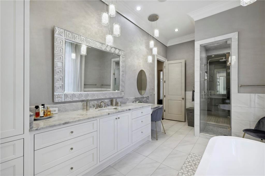 2883 Andrews Drive NW