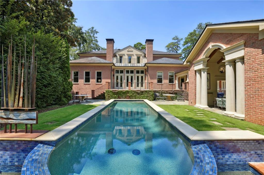 2883 Andrews Drive NW