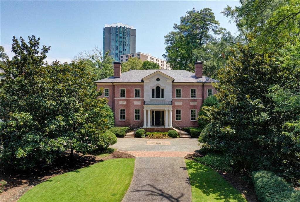 2883 Andrews Drive NW