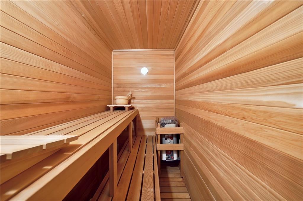 2883 Andrews Drive NW