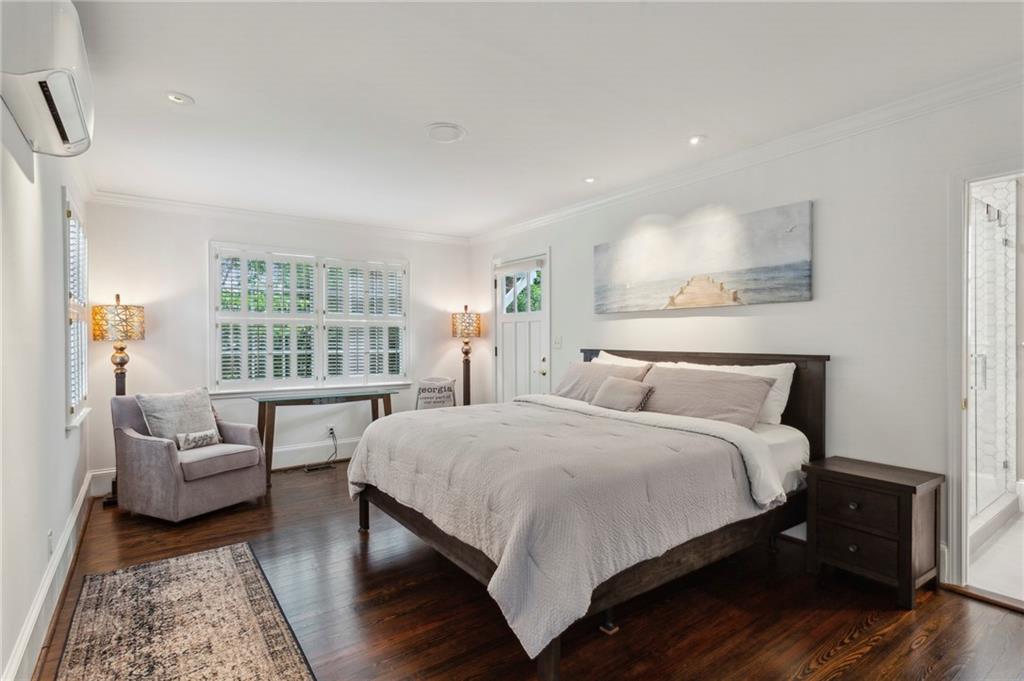 16 Walker Terrace NE