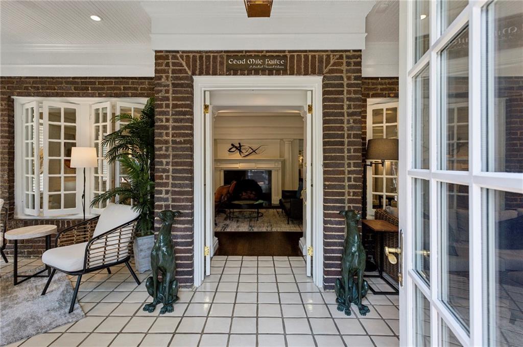 16 Walker Terrace NE