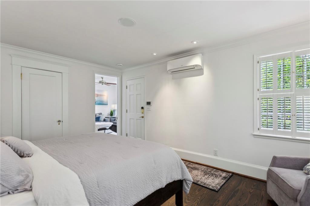 16 Walker Terrace NE