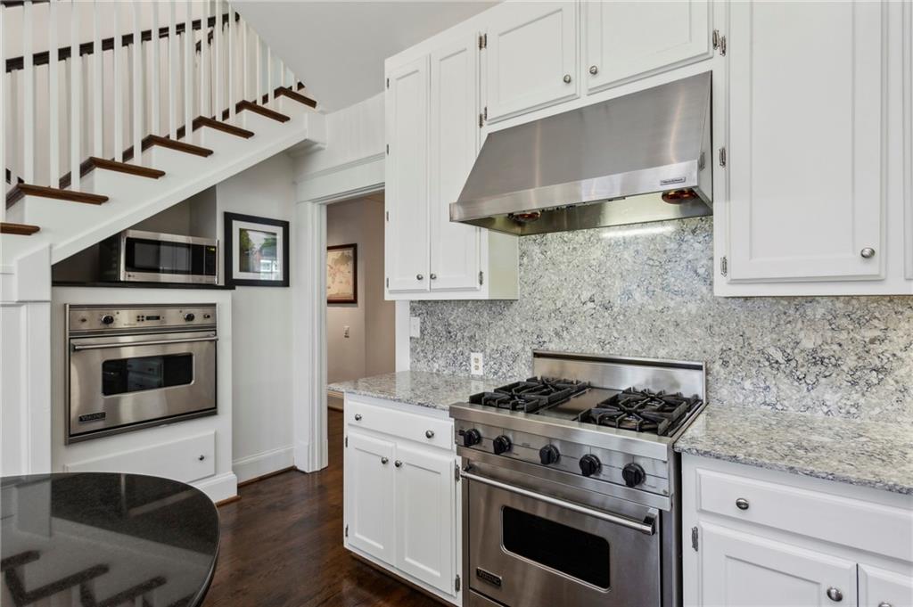 16 Walker Terrace NE