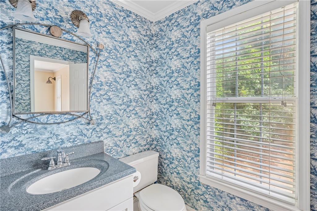 22 Peachtree Hills Avenue NE
