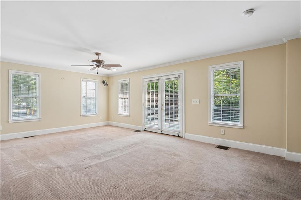 22 Peachtree Hills Avenue NE