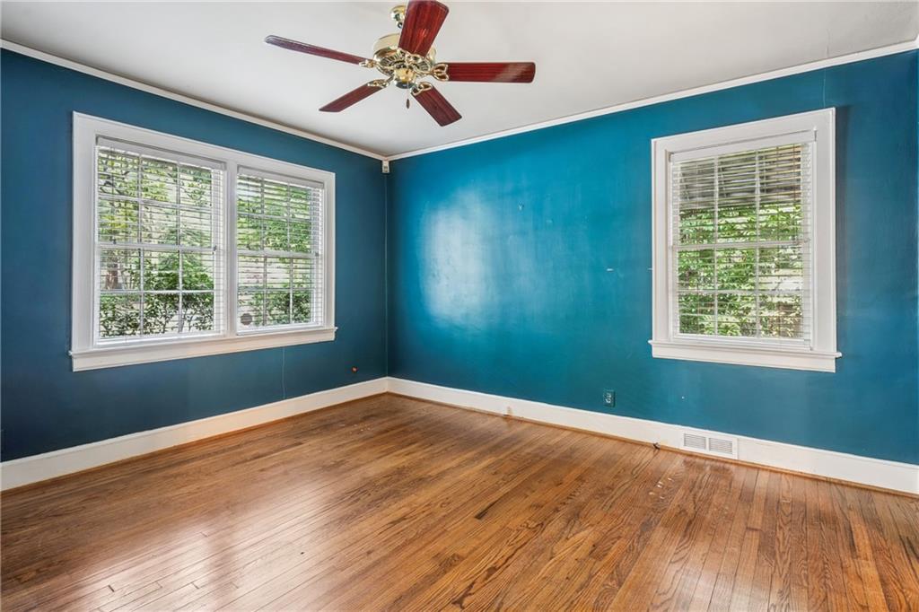 22 Peachtree Hills Avenue NE