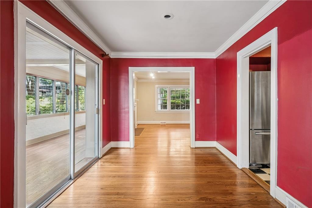 22 Peachtree Hills Avenue NE