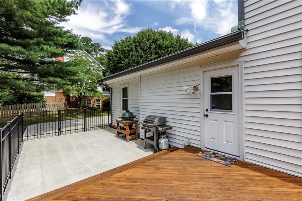 4047 Dunwoody Club Drive