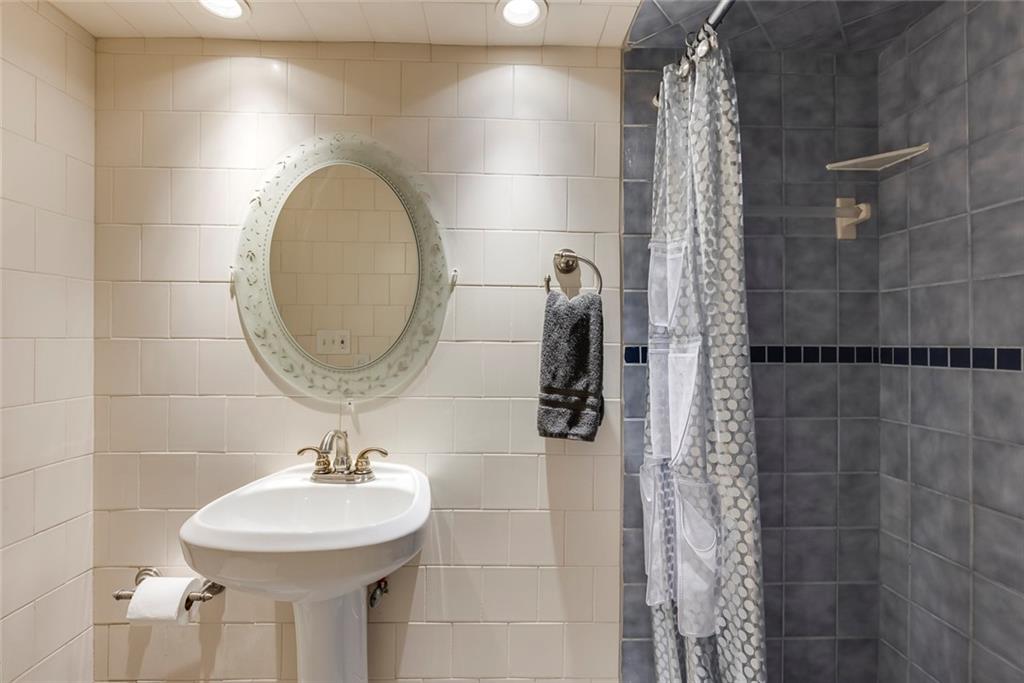 4047 Dunwoody Club Drive