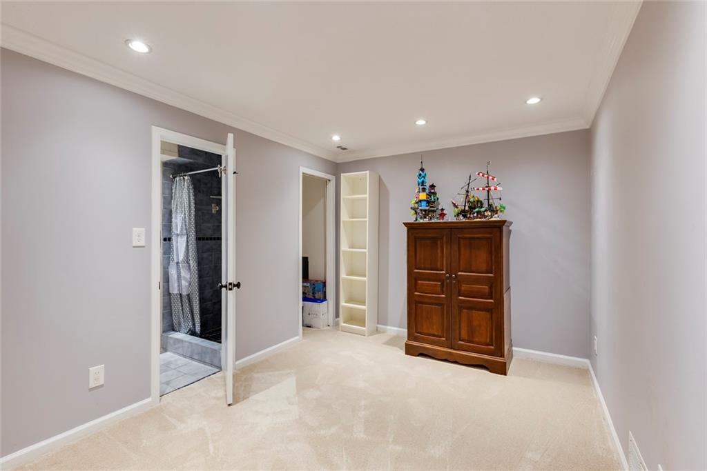 4047 Dunwoody Club Drive