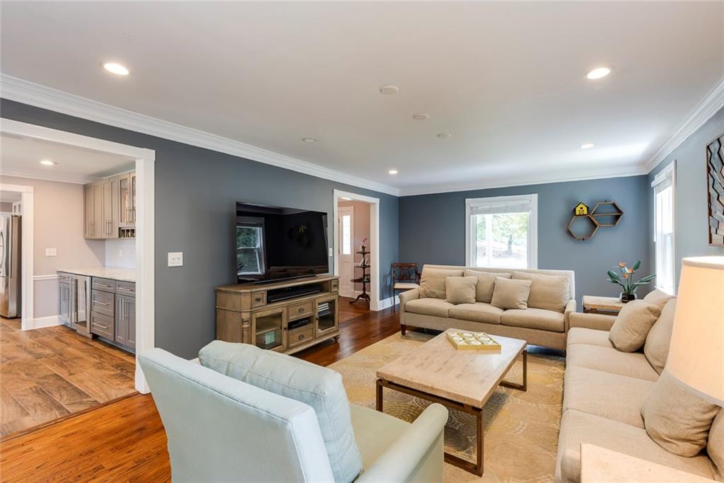 4047 Dunwoody Club Drive