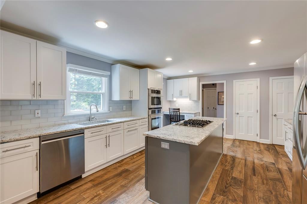 4047 Dunwoody Club Drive