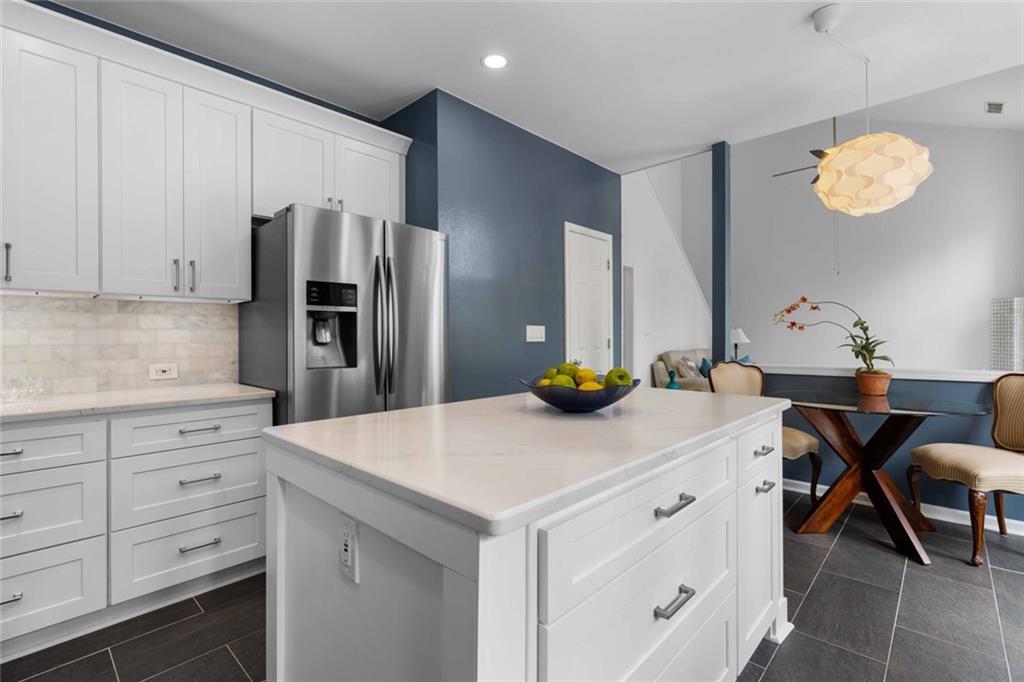 520 Weatherend Court