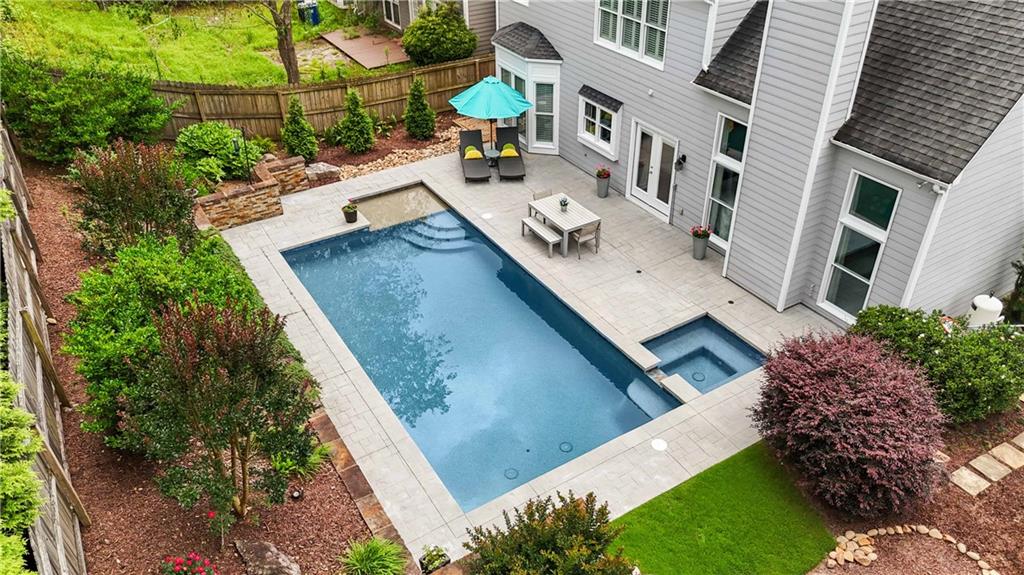 520 Weatherend Court