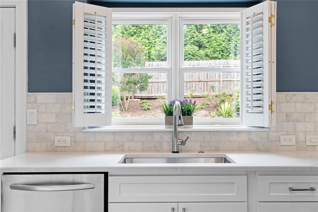 520 Weatherend Court