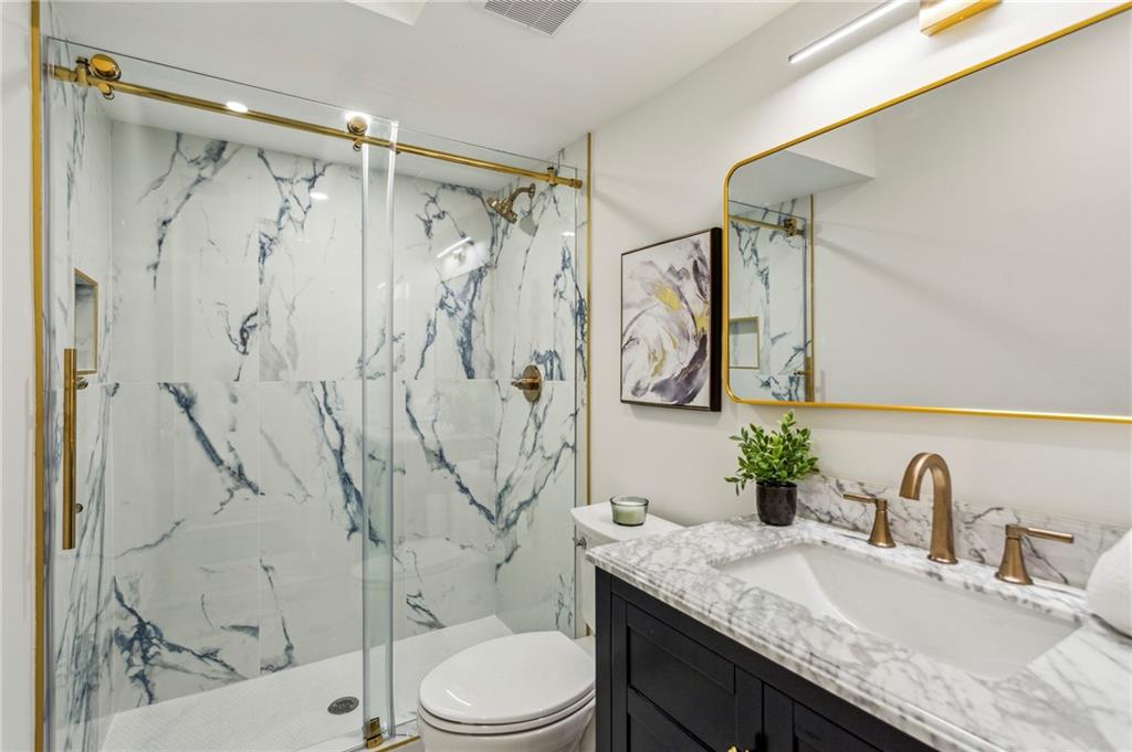 1240 Woodland Avenue NE Unit 7