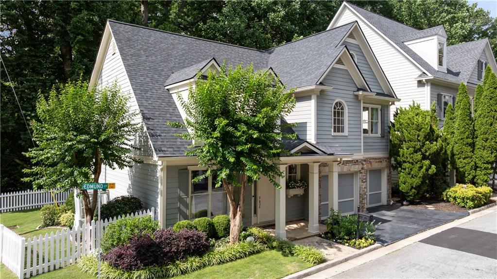 1360 Edmund Court NE
