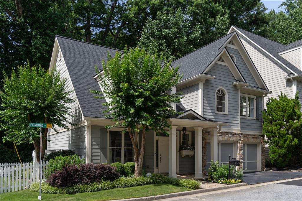 1360 Edmund Court NE