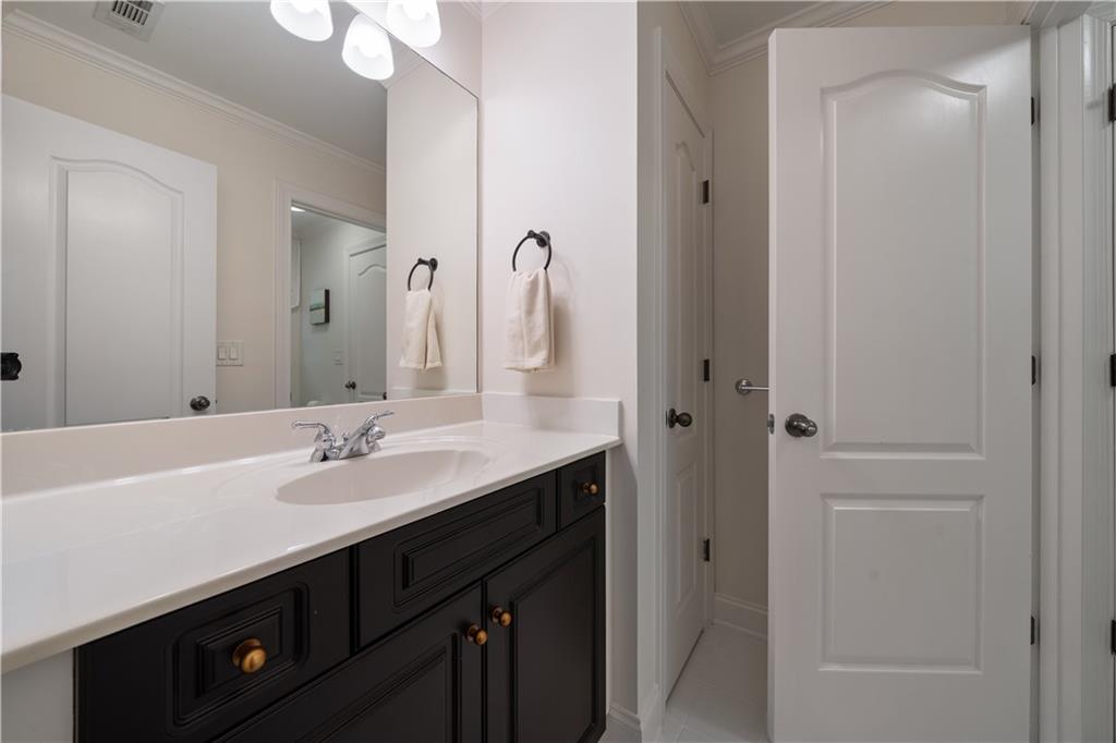 1360 Edmund Court NE