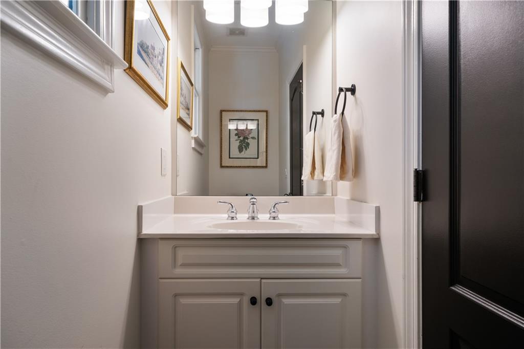 1360 Edmund Court NE