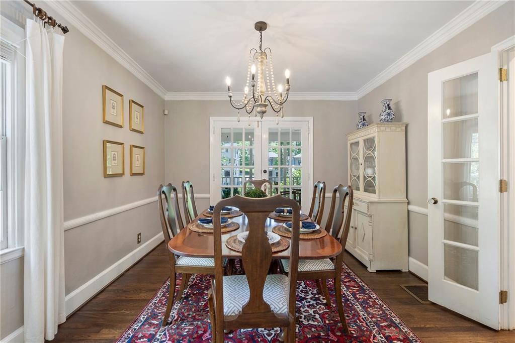 733 Greenview Avenue NE