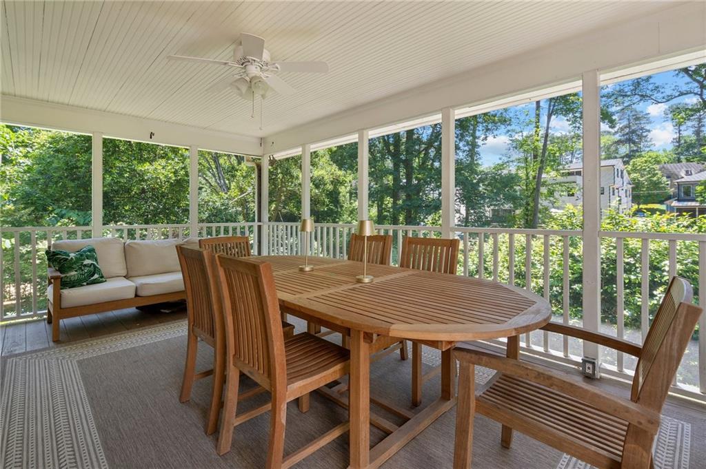 733 Greenview Avenue NE