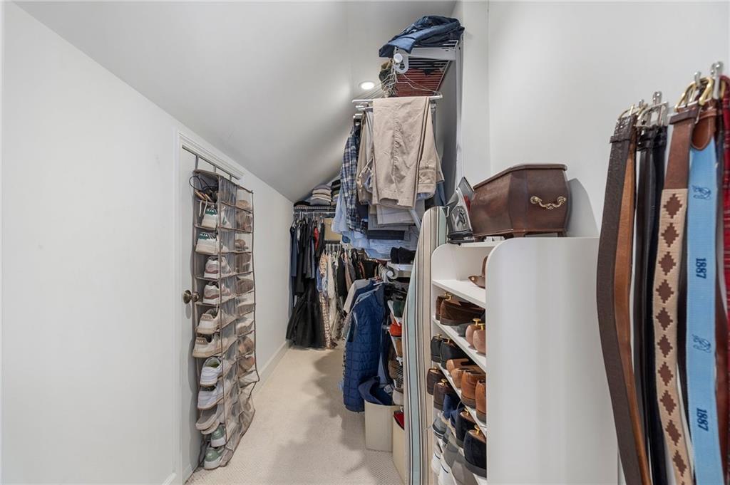 733 Greenview Avenue NE