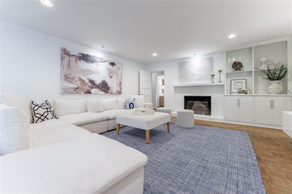 4095 N Broadland Road NW