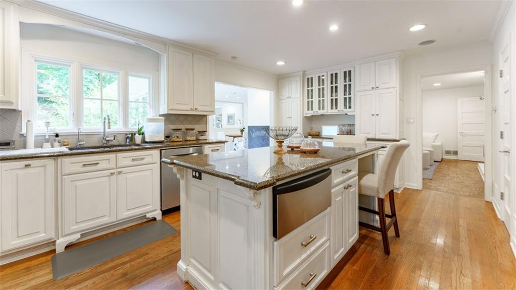 4095 N Broadland Road NW